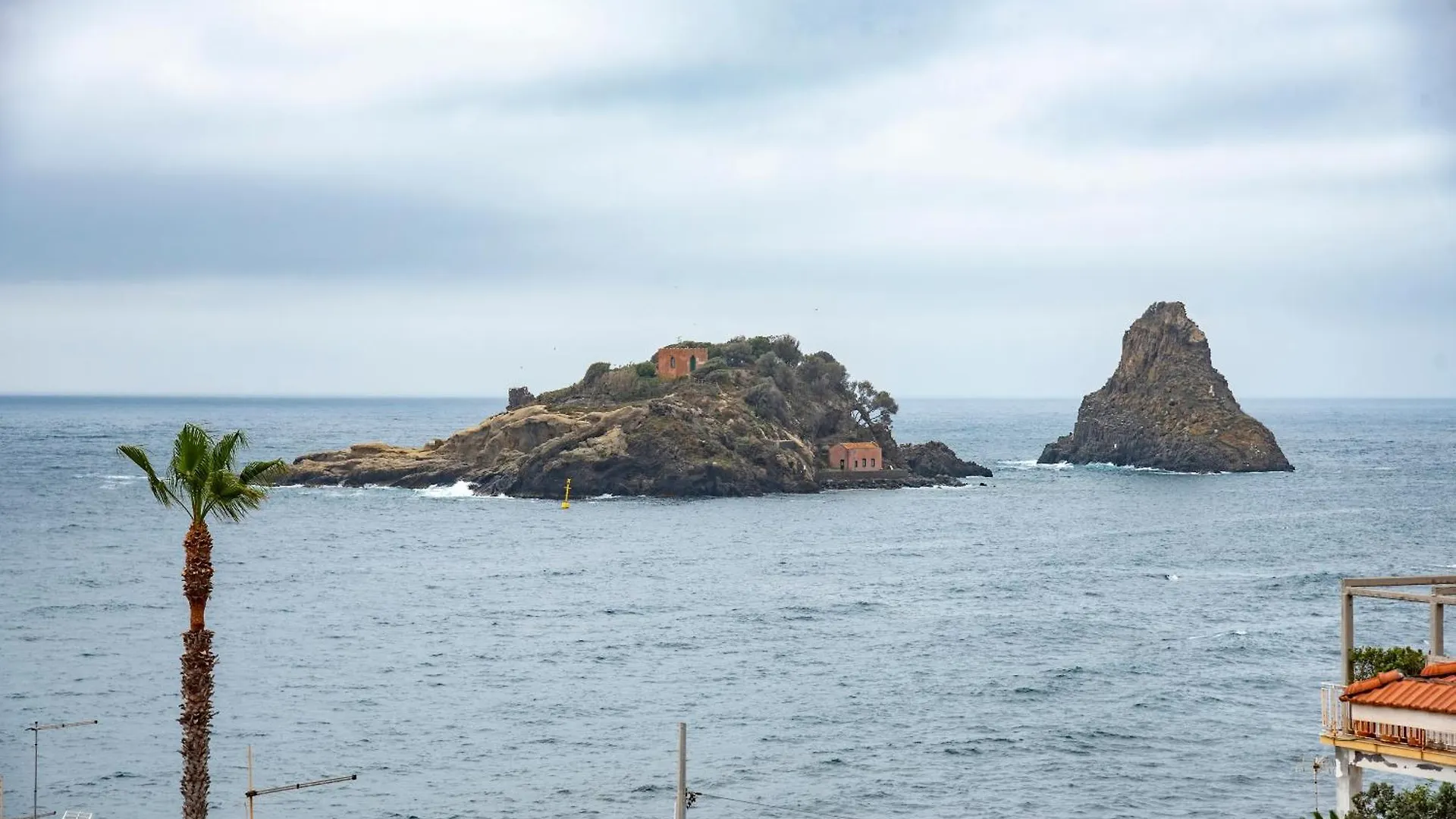 Lägenhet La Finestra Di Verga Aci Castello
